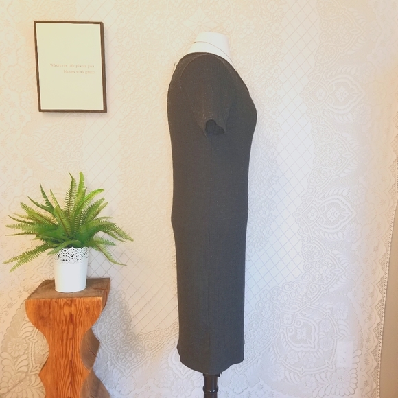 Ribbed Midi Dress - Picture 3 of 10